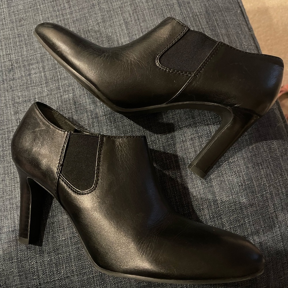 Franco Sarto Boot Shoes Womens 8M Black SURI Chelsea High Heels Leather